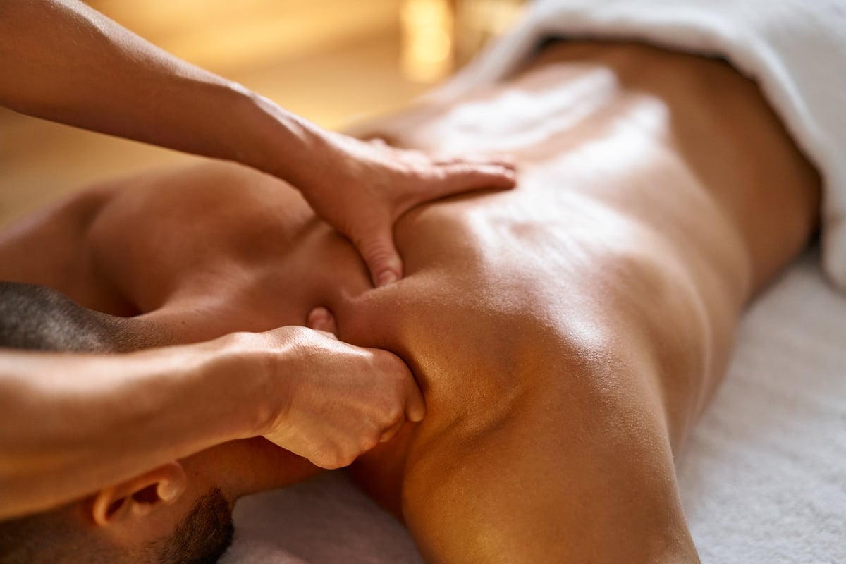 Tratamiento facial con tecnología estética en Köu
